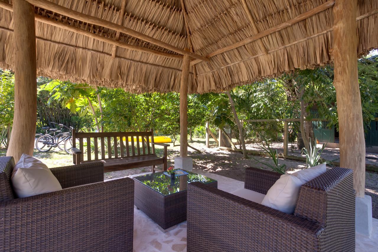 Bayshore Bijou Suites Maya Beach Extérieur photo